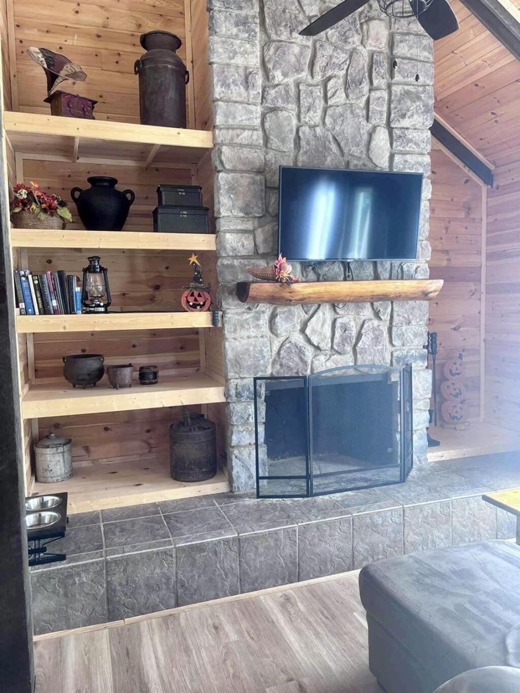 Whiskey Ridge 3 Bdrm Cabin-Firepit, Fenced Yard, Hot Tub Βίλα Pigeon Forge Εξωτερικό φωτογραφία